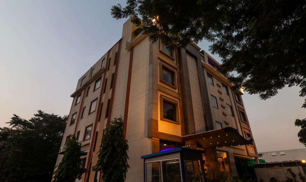 Treebo The Royal Taj, Near Taj Mahal Hotel Agra  Exterior foto